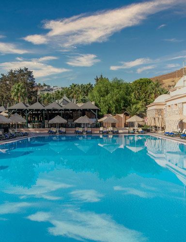 Selectum Collection Bodrum – Aquarius Pool Bar
