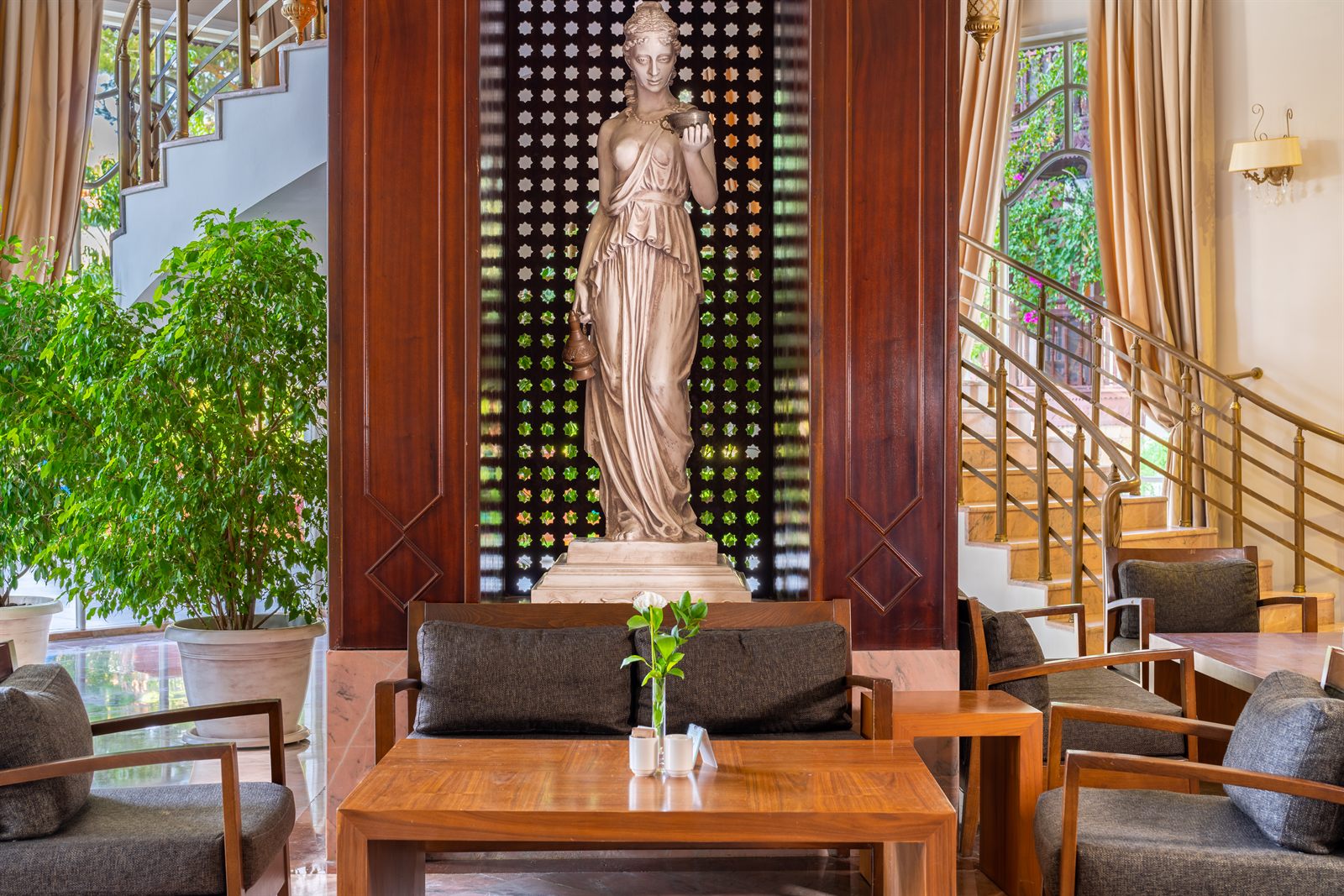 Selectum Family Resort Belek – Cosby Lobby Bar