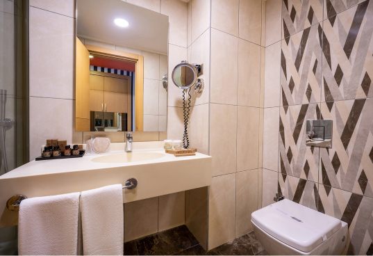 Selectum Family Resort Side – Standard Lake House