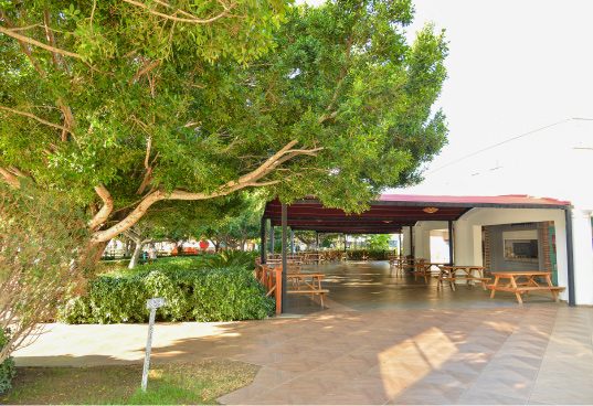 Selectum Family Resort Side – Lake Bar